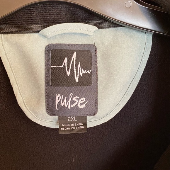 Women’s Plus Size Soft Shell Pulse Jacket in GUC, color sea foam green, size 2X - Picture 2 of 15